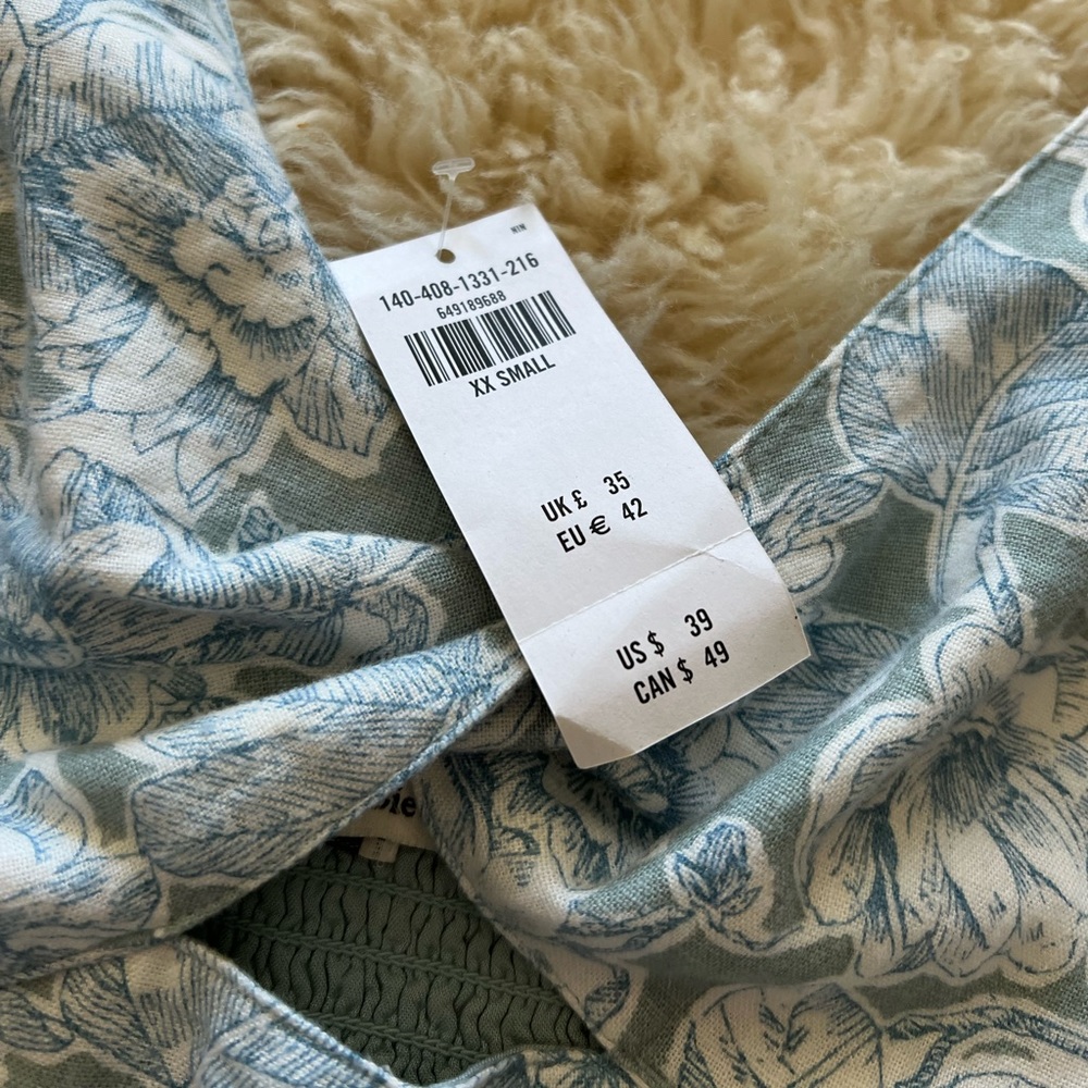 Abercrombie & Fitch Floral Twist-Front Linen Blend Cutout. Size XXS - Picture 9 of 9